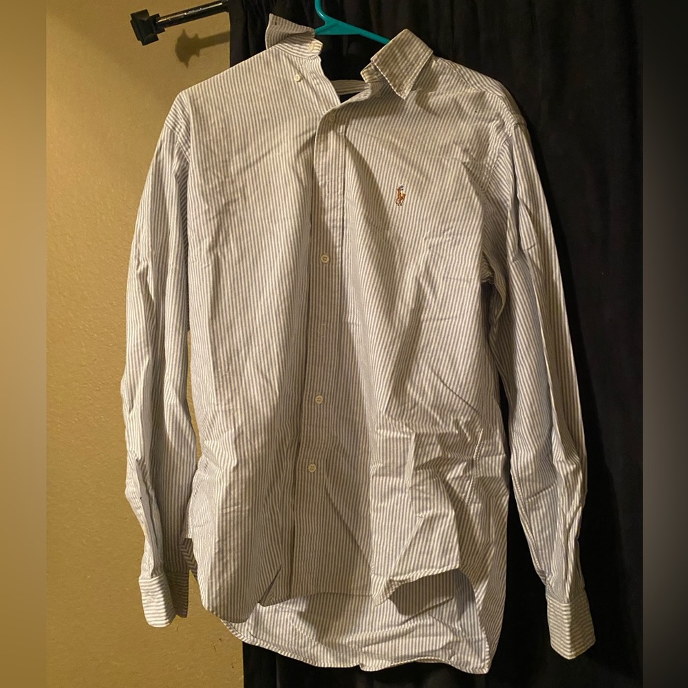 Ralph Lauren men’s classic fit medium blue and white button up shirt